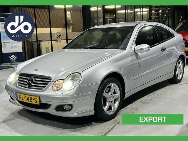 Zilver Gebruikt 2006 Mercedes CLC180 Hatchback | € 3.434 - Afbeelding 1/4