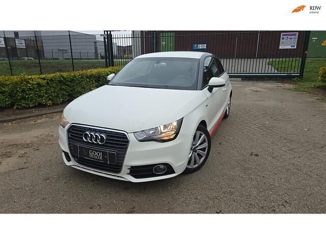 Wit Gebruikt 2011 Audi A1 S-Line Hatchback | € 3.950 (Super prijs) - Afbeelding 1/4