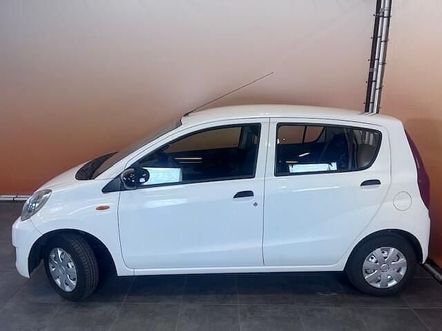 Occasion Daihatsu Cuore 69 PK (50 kW) 2010 Wit Hatchback