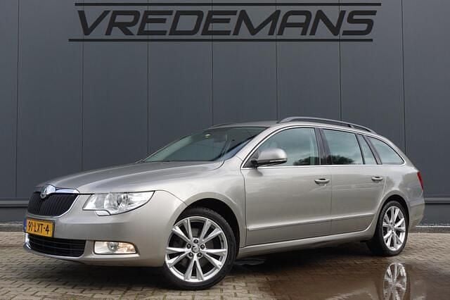 Occasion Skoda Superb Business Line 125 PK (91 kW) 2010 Beige Stationwagen