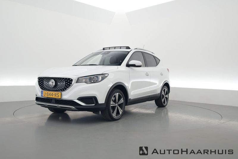 Wit Gebruikt 2020 MG ZS Luxury Sedan | € 14.750 - Afbeelding 1/3