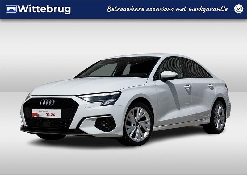 Wit, metallic lak Occasion 2023 Audi A3 Advanced Sedan | € 30.950 (Goede deal) - Afbeelding 1/4