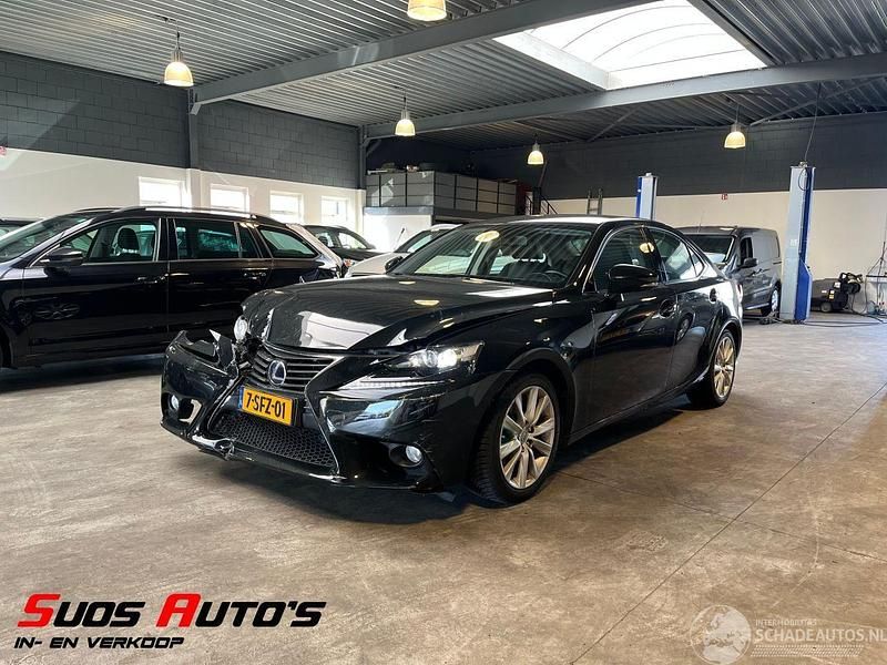 Zwart Gebruikt 2013 Lexus IS300h Luxury Line Sedan | € 12.350 - Afbeelding 1/4