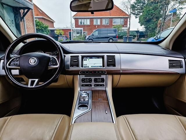 Occasion Jaguar XF 241 PK (177 kW) 2012 Grijs Sedan