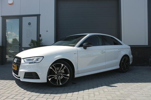 Wit Gebruikt 2016 Audi A3 S-Line Sedan | € 15.950 (Eerlijke prijs) - Afbeelding 1/4