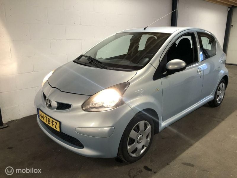 Occasion Toyota Aygo 68 PK (50 kW) 2006 Hatchback Hatchback