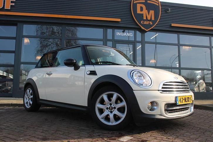 Occasion Mini Cooper Business 122 PK (89 kW) 2010 Wit Hatchback