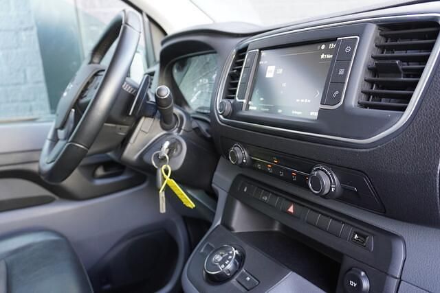 Occasion Opel Vivaro 177 PK (130 kW) 2022 Grijs MPV