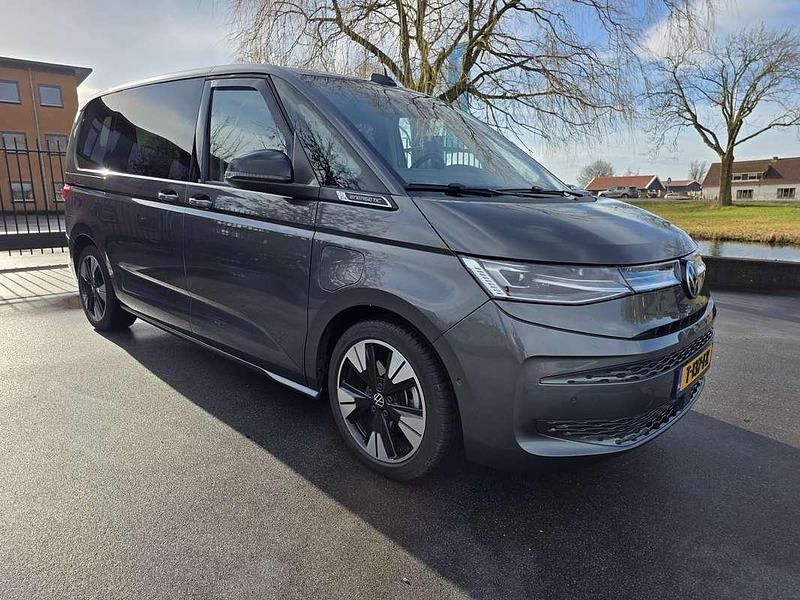 Occasion VW Multivan Energetic 213 PK (156 kW) 2023 Grijs Van