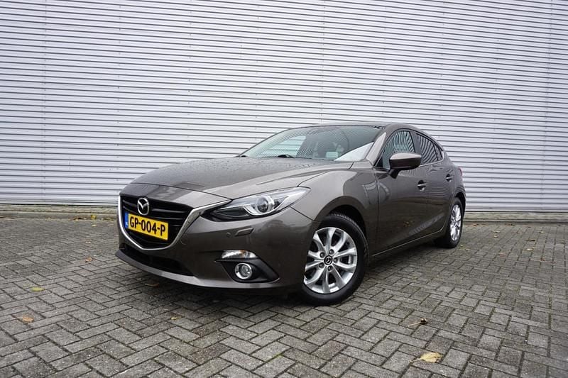 Hatchback Gebruikt 2015 Mazda 3 Hatchback | € 11.450 (Eerlijke prijs) - Afbeelding 1/4