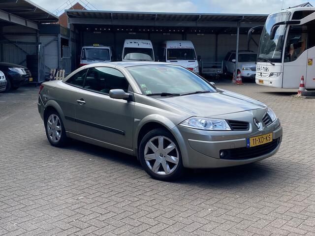 Grijs Occasion 2007 Renault Mégane Cabriolet Dynamique Cabriolet | € 1.999 - Afbeelding 1/4