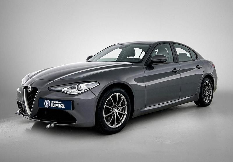 Grijs (metallic) Occasion 2019 Alfa Romeo Giulia Super Sedan | € 27.945 (Goede deal) - Afbeelding 1/4