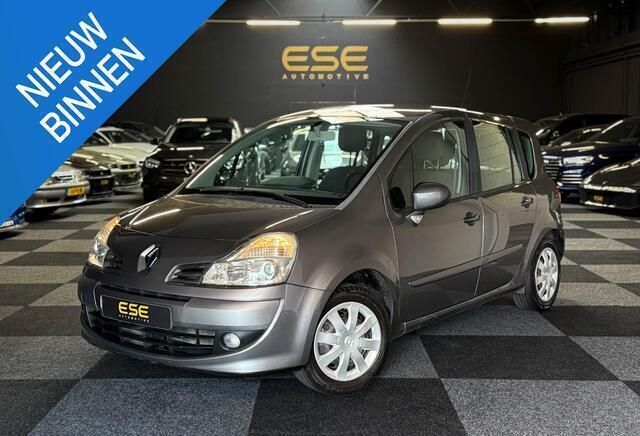 Grijs Gebruikt 2010 Renault Grand Modus Dynamique MPV | € 3.795 (Iets duurder) - Afbeelding 1/4