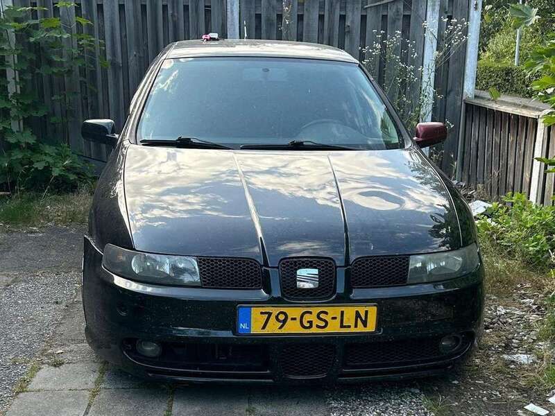 Zwart Gebruikt 2001 Seat Toledo Sedan | € 1.500 (Super prijs) - Afbeelding 1/4
