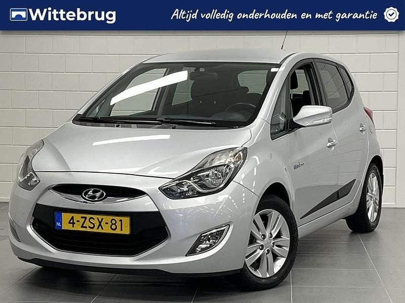 Grijs Gebruikt 2015 Hyundai ix20 GO! MPV | € 9.925 (Eerlijke prijs) - Afbeelding 1/3