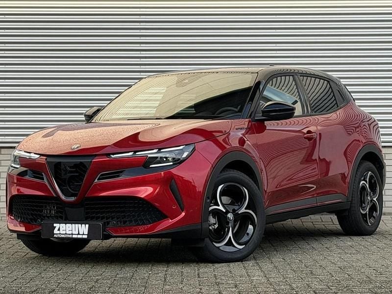 Occasion Alfa Romeo GT Junior Edizione Speciale 136 PK (100 kW) 2025 Rood SUV