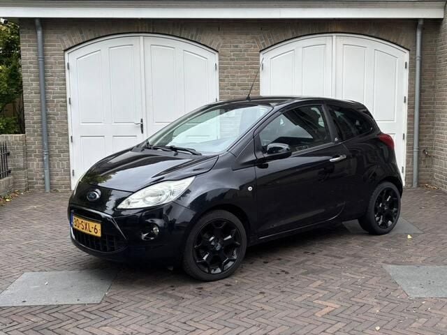 Zwart Gebruikt 2012 Ford Ka Metall Hatchback | € 3.799 (Eerlijke prijs) - Afbeelding 1/4