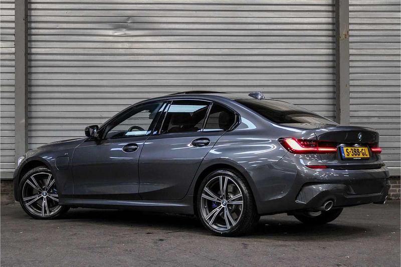 Occasion BMW 330e M Sport 2020 Grijs Sedan
