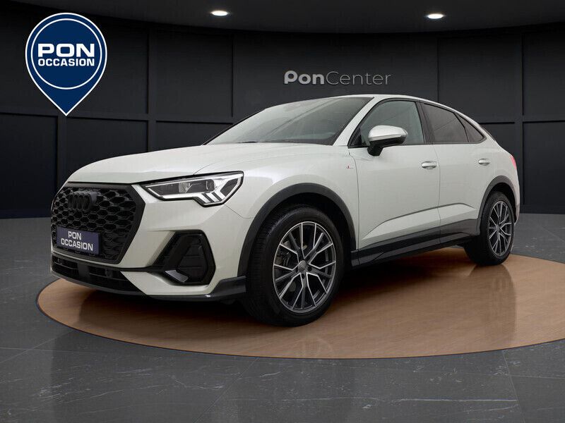 Grijs Gebruikt 2021 Audi Q3 Comfort SUV | € 37.950 - Afbeelding 1/3
