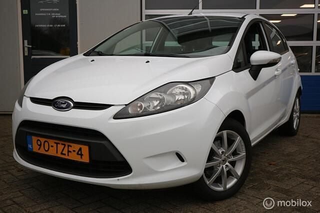 Wit Gebruikt 2012 Ford Fiesta Hatchback | € 3.800 (Eerlijke prijs) - Afbeelding 1/4