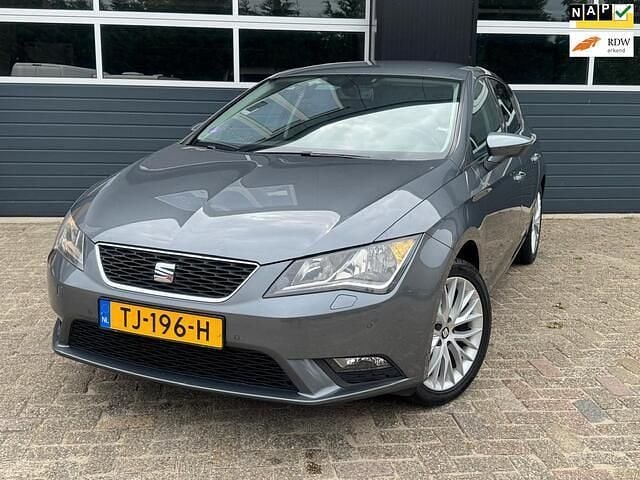 Grijs Gebruikt 2015 Seat Leon Business Hatchback | € 7.459 (Goede deal) - Afbeelding 1/4