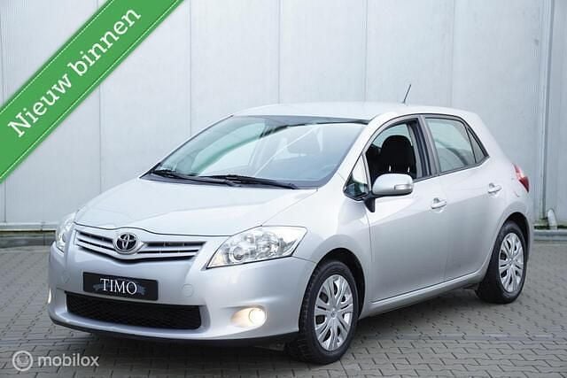 Grijs Occasion 2011 Toyota Auris Hatchback | € 4.995 (Goede deal) - Afbeelding 1/4