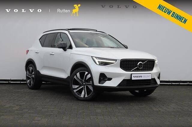Wit Gebruikt 2024 Volvo XC40 Ultimate SUV | € 44.840 (Eerlijke prijs) - Afbeelding 1/4