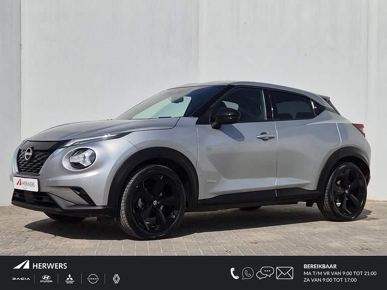 Platinum silver metallic Gebruikt 2024 Nissan Juke SUV | € 26.885 - Afbeelding 1/4