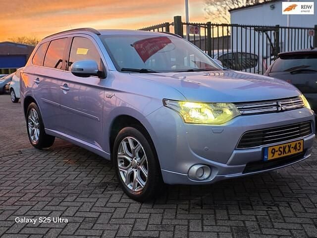 Blauw Gebruikt 2013 Mitsubishi Outlander Instyle SUV | € 8.999 (Goede deal) - Afbeelding 1/4