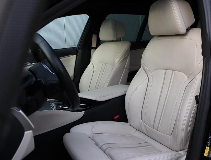 Occasion BMW 530e M Sport 292 PK (214 kW) 2021 Zwart (metallic) Stationwagen