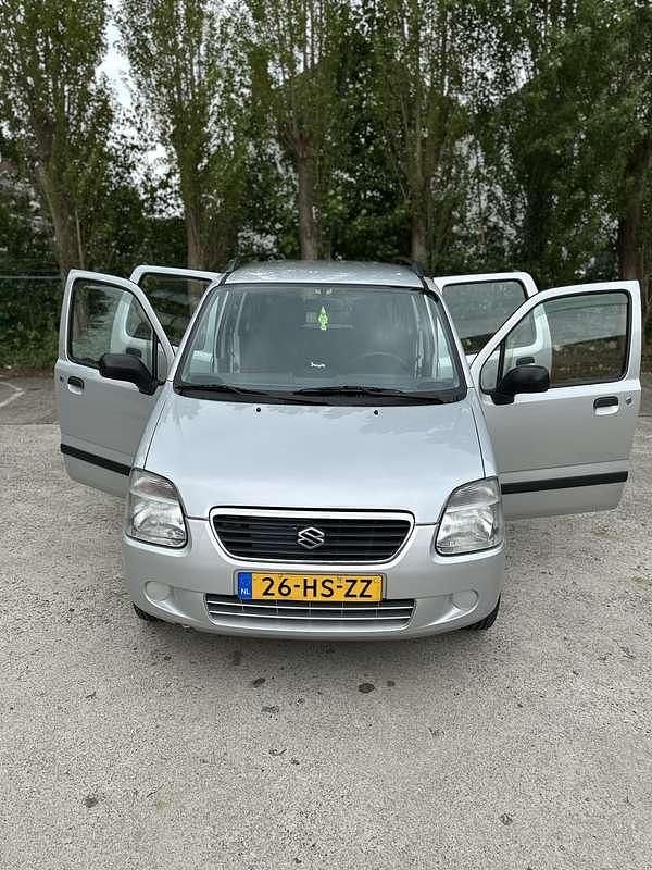 Grijs Gebruikt 2001 Suzuki Wagon R+ GL Stationwagen | € 990 (Eerlijke prijs) - Afbeelding 1/4