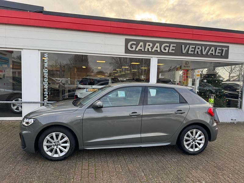 Grijs Occasion 2026 Audi A1 Sportback Hatchback | € 24.950 (Super prijs) - Afbeelding 1/3
