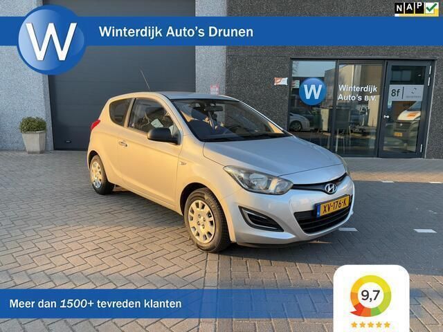 Grijs, metallic lak Gebruikt 2013 Hyundai i20 Hatchback | € 3.499 (Goede deal) - Afbeelding 1/4