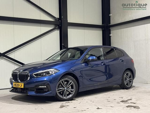 Occasion BMW 118 Sport Line 140 PK (102 kW) 2020 Blauw Hatchback