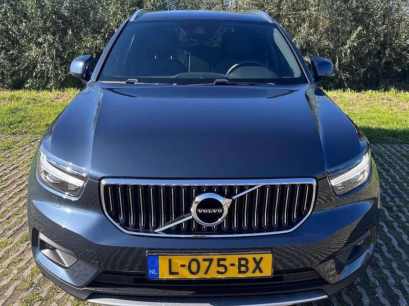 Blauw Gebruikt 2020 Volvo XC40 Inscription SUV | € 25.950 (Goede deal) - Afbeelding 1/4