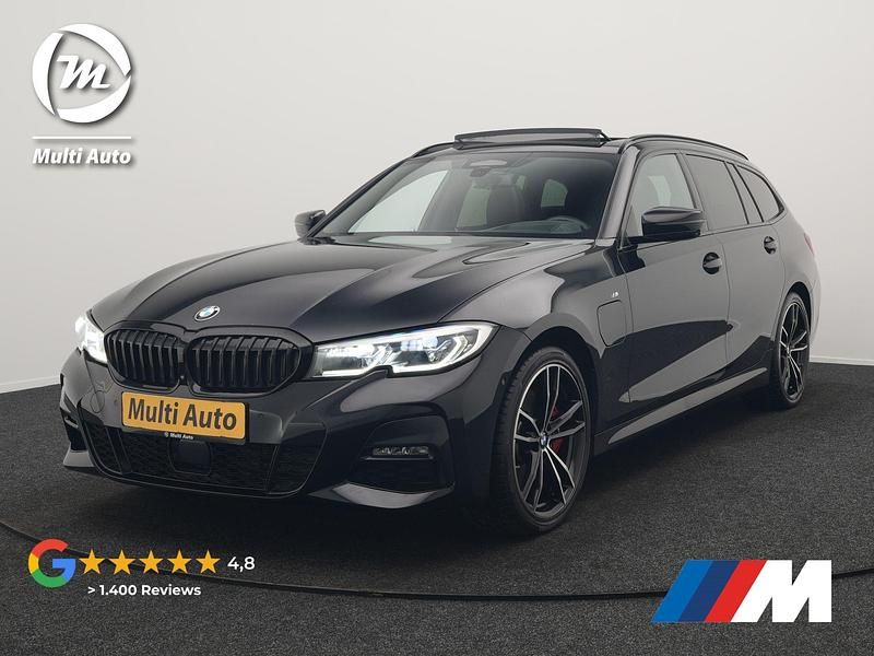 Zwart Occasion 2021 BMW 330 Executive Stationwagen | € 33.730 (Iets duurder) - Afbeelding 1/3