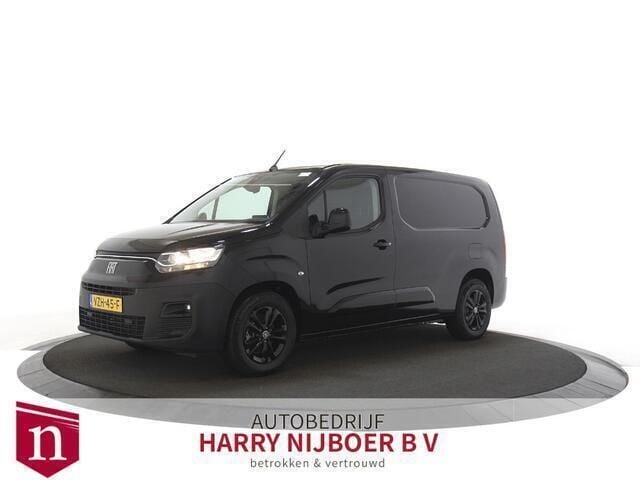 Zwart Gebruikt 2023 Fiat e-Doblò L2 50 kWh MPV | € 23.900 (Eerlijke prijs) - Afbeelding 1/4