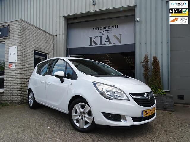 Wit Occasion 2015 Opel Meriva Cosmo MPV | € 7.950 (Eerlijke prijs) - Afbeelding 1/4