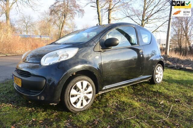 Zwart Occasion 2008 Citroën C1 Hatchback | € 1.950 (Eerlijke prijs) - Afbeelding 1/4