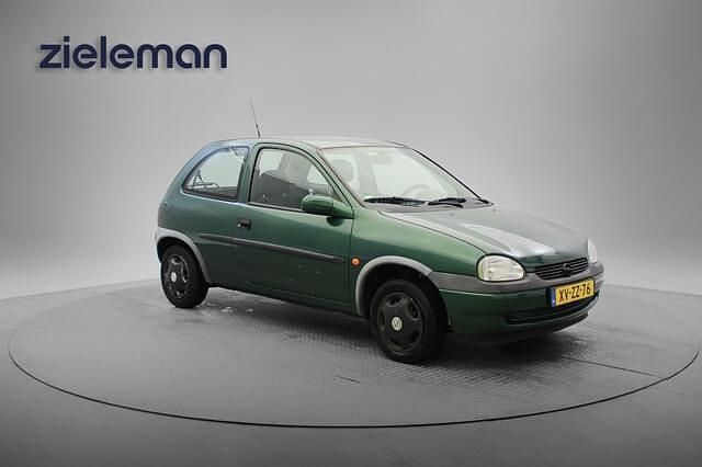 Occasion Opel Corsa 65 PK (47 kW) 1999 Groen Hatchback