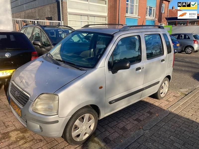 Grijs (metallic) Gebruikt 2001 Suzuki Wagon R+ GL Stationwagen | € 1.195 (Super prijs) - Afbeelding 1/4