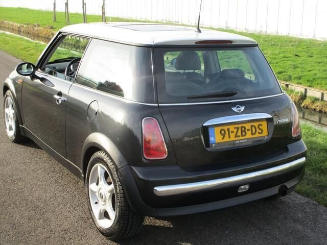 Occasion Mini Cooper Chili 116 PK (85 kW) 2003 Zwart, metallic lak Hatchback