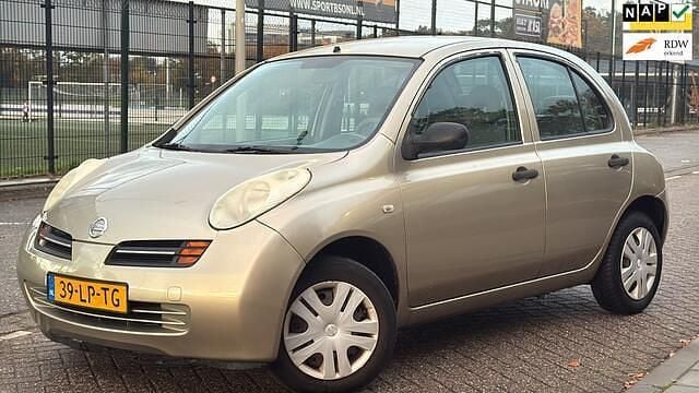 Beige Gebruikt 2003 Nissan Micra Visia Hatchback | € 1.449 (Eerlijke prijs) - Afbeelding 1/3