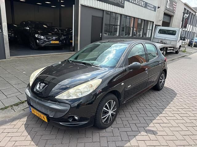 Zwart Gebruikt 2011 Peugeot 206+ Hatchback | € 3.250 (Eerlijke prijs) - Afbeelding 1/4