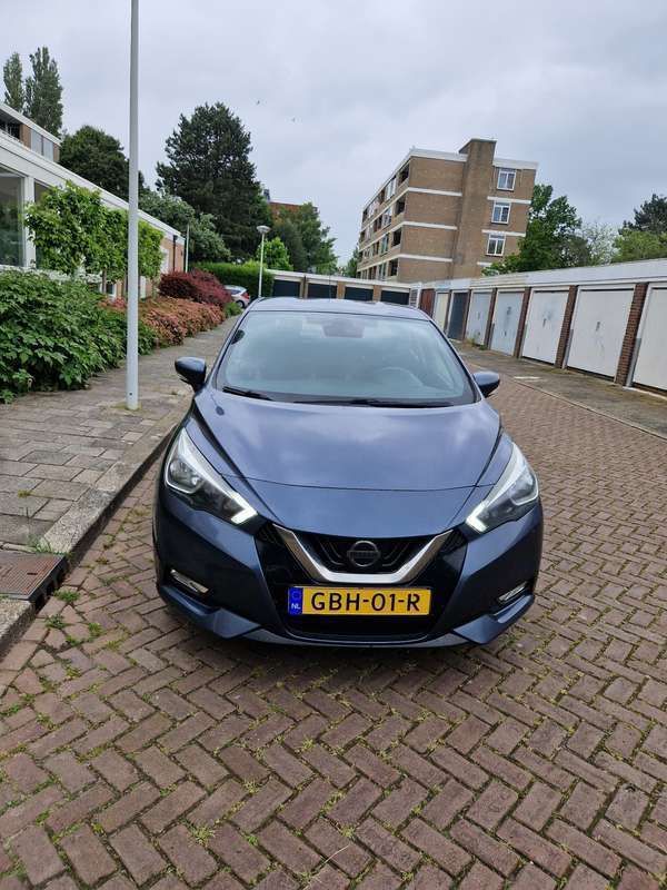 Grijs Gebruikt 2017 Nissan Micra Acenta Hatchback | € 7.900 (Goede deal) - Afbeelding 1/4