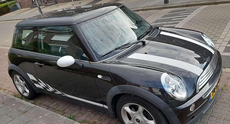 Occasion Mini Cooper Salt 90 PK (66 kW) 2002 Zwart Hatchback