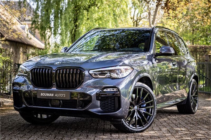 Grijs Gebruikt 2020 BMW X5 M Sport SUV | € 53.750 (Iets duurder) - Afbeelding 1/4