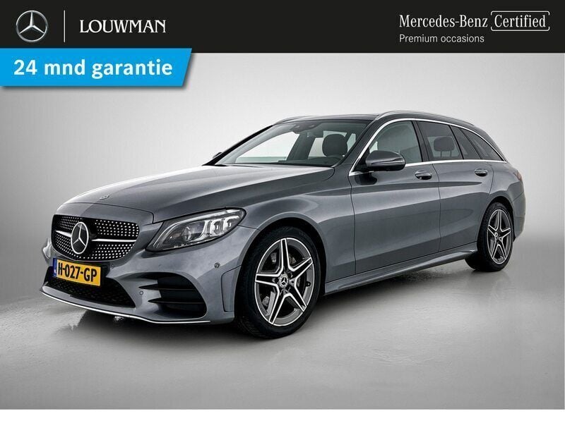 Grijs, metallic lak Gebruikt 2020 Mercedes C200 AMG line Stationwagen | € 31.945 (Duur) - Afbeelding 1/3