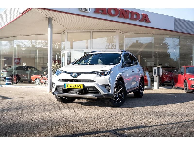 Wit Occasion 2018 Toyota RAV4 Style SUV | € 24.350 (Super prijs) - Afbeelding 1/4