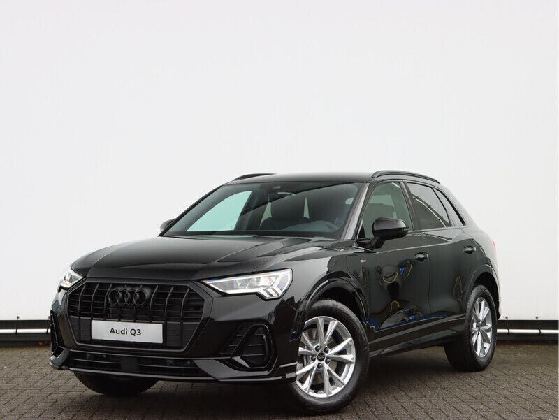 Zwart Gebruikt 2023 Audi Q3 S-Line SUV | € 52.800 - Afbeelding 1/4